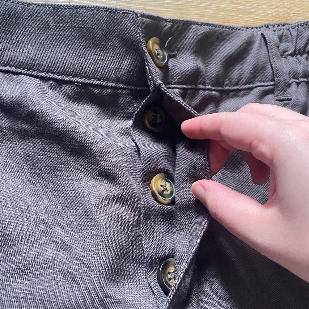 Wonderly High Rise Elastic Waist Button Fly Utility Shorts NWT in Dark Gray - Picture 6 of 7
